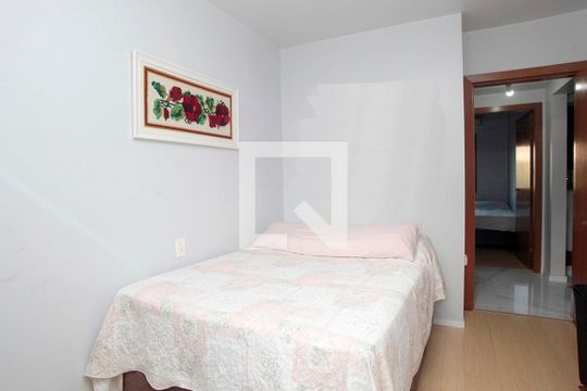 Quarto 1 de apartamento para alugar com 2 quartos, 65m² em Independência, Porto Alegre
