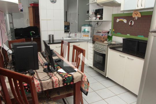 cozinha de apartamento à venda com 3 quartos, 150m² em Itapoã, Belo Horizonte