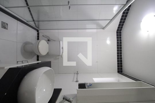 Banheiro da Suíte de apartamento para alugar com 3 quartos, 122m² em Barra Olímpica, Rio de Janeiro