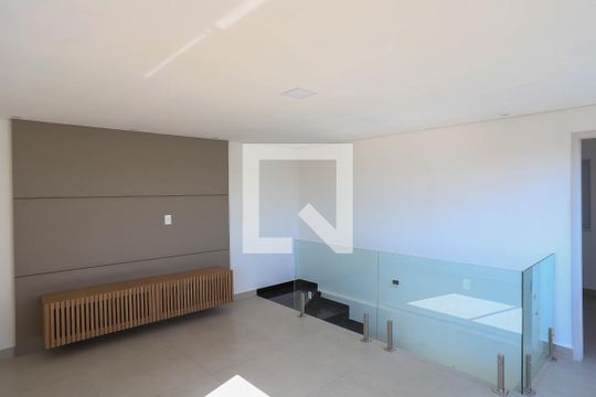 Sala superior de apartamento para alugar com 3 quartos, 170m² em Ipiranga, Belo Horizonte
