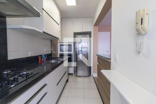 Cozinha de apartamento para alugar com 2 quartos, 74m² em Jardim Botânico, Curitiba