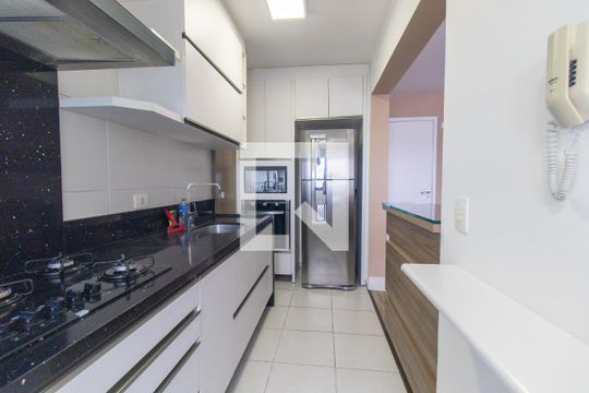 Cozinha de apartamento para alugar com 2 quartos, 74m² em Jardim Botânico, Curitiba
