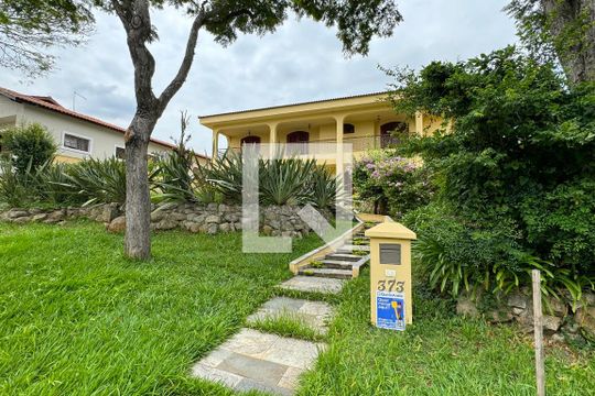 Fachada de casa de condomínio à venda com 4 quartos, 630m² em Alphaville, Santana de Parnaíba