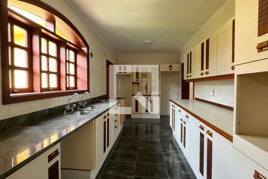 Cozinha de casa de condomínio à venda com 4 quartos, 630m² em Alphaville, Santana de Parnaíba