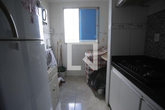 cozinha  e area de serviço de apartamento para alugar com 2 quartos, 42m² em Santa Maria, Belo Horizonte
