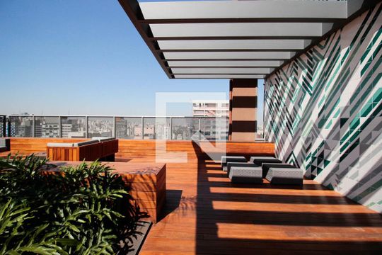 Área comum de kitnet/studio para alugar com 1 quarto, 27m² em Pinheiros, São Paulo