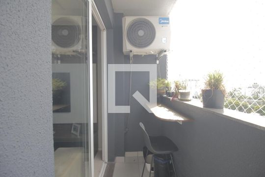 Sacada de apartamento à venda com 2 quartos, 56m² em Centro, Canoas