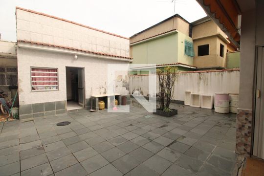 Quintal de casa à venda com 3 quartos, 0m² em Irajá, Rio de Janeiro