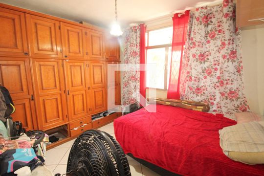 Quarto 1 de casa à venda com 3 quartos, 0m² em Irajá, Rio de Janeiro