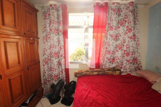 Quarto 1 de casa à venda com 3 quartos, 0m² em Irajá, Rio de Janeiro