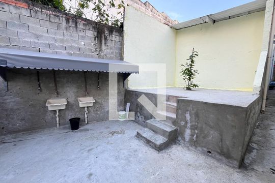 Quintal de casa para alugar com 1 quarto, 28m² em Vila Santa Catarina, São Paulo