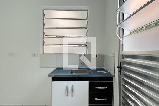 Cozinha de casa para alugar com 1 quarto, 28m² em Vila Santa Catarina, São Paulo