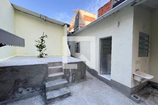 Quintal de casa para alugar com 1 quarto, 28m² em Vila Santa Catarina, São Paulo