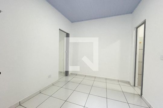 Casa para alugar com 1 quarto, 28m² em Vila Santa Catarina, São Paulo