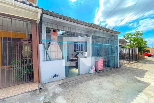 Fachada de casa à venda com 2 quartos, 60m² em Jardim Dona Leopoldina, Porto Alegre