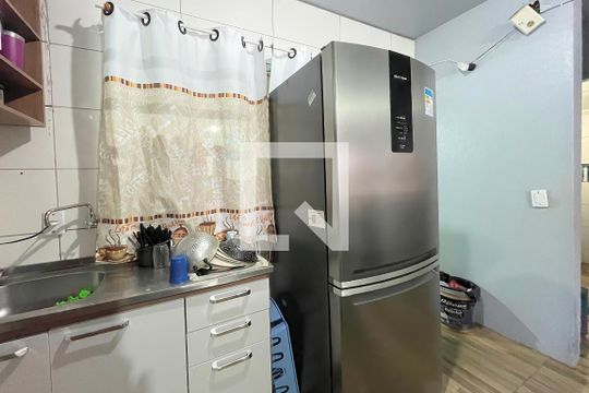Cozinha de casa à venda com 2 quartos, 60m² em Jardim Dona Leopoldina, Porto Alegre