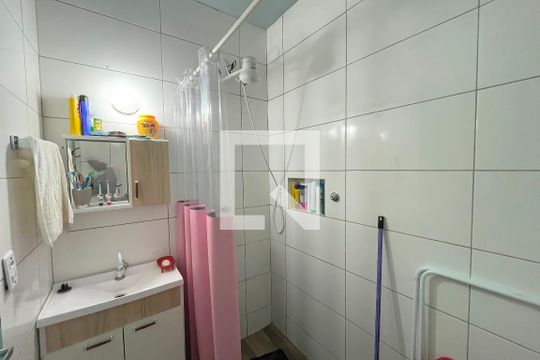 Banheiro de casa à venda com 2 quartos, 60m² em Jardim Dona Leopoldina, Porto Alegre