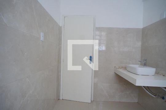 Banheiro suite de apartamento à venda com 2 quartos, 92m² em Rio Branco, Porto Alegre
