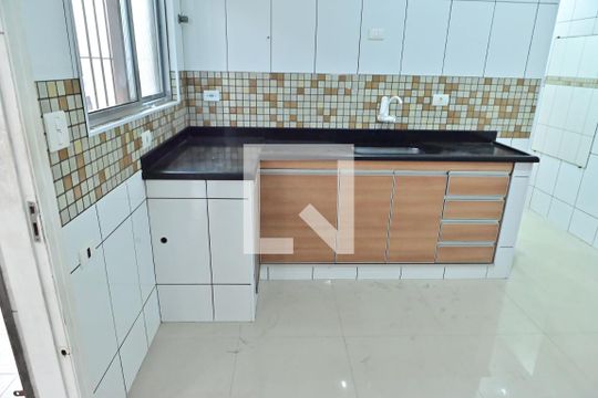 Cozinha de casa para alugar com 3 quartos, 90m² em Mirim, Praia Grande