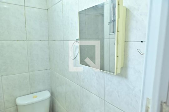 Banheiro suite 2 de casa para alugar com 3 quartos, 90m² em Mirim, Praia Grande