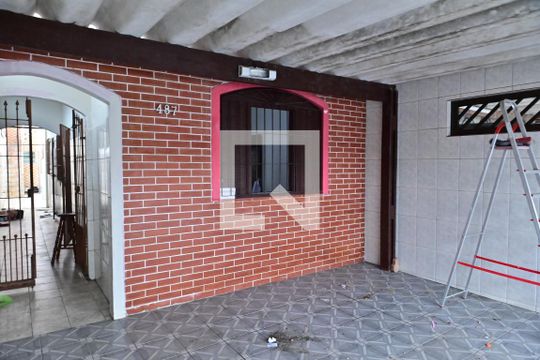 Garagem de casa para alugar com 3 quartos, 90m² em Mirim, Praia Grande