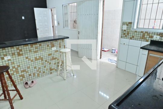 Cozinha de casa para alugar com 3 quartos, 90m² em Mirim, Praia Grande