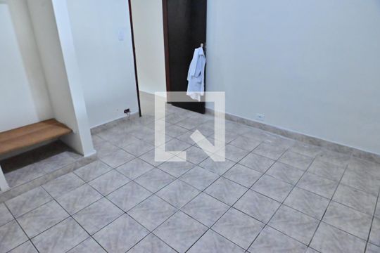 Quarto  de casa para alugar com 3 quartos, 90m² em Mirim, Praia Grande