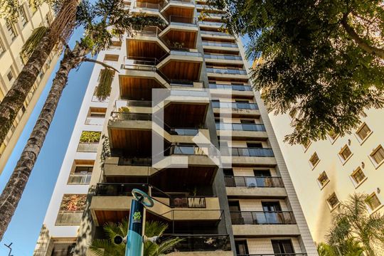 Fachada de apartamento para alugar com 4 quartos, 245m² em Higienópolis, São Paulo
