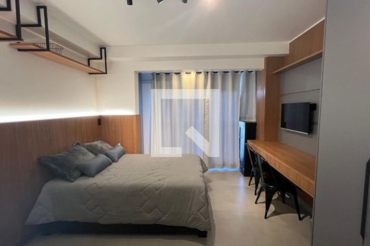 Quarto de kitnet/studio para alugar com 1 quarto, 24m² em Pinheiros, São Paulo