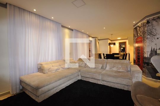 Sala de casa para alugar com 3 quartos, 300m² em Vila Irmaos Arnoni, São Paulo