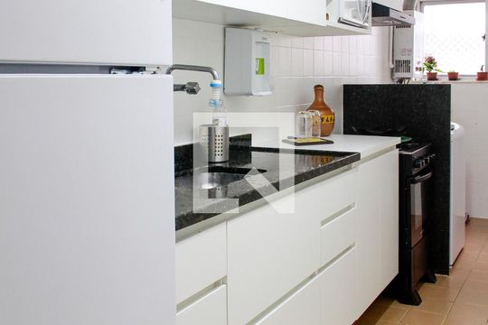 Cozinha de apartamento à venda com 3 quartos, 100m² em Barra da Tijuca, Rio de Janeiro