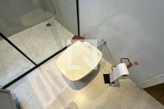 Banheiro de casa à venda com 3 quartos, 166m² em Santa Felicidade, Curitiba