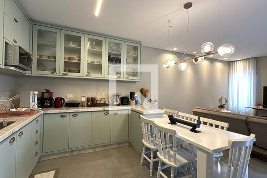 Cozinha de casa à venda com 3 quartos, 166m² em Santa Felicidade, Curitiba