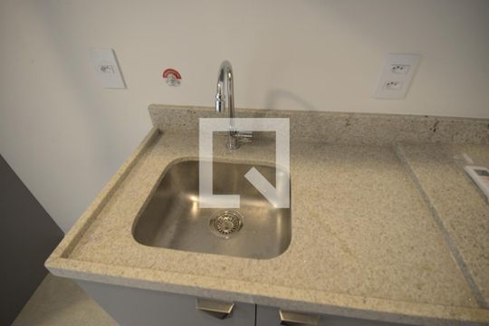 Cozinha de kitnet/studio para alugar com 1 quarto, 25m² em Vila Mariana, São Paulo