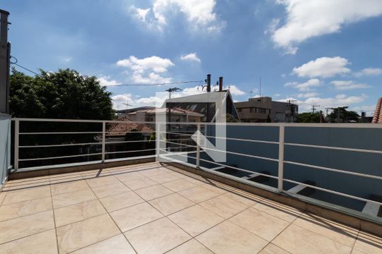 Varanda de casa à venda com 3 quartos, 160m² em Chácara Mafalda, São Paulo