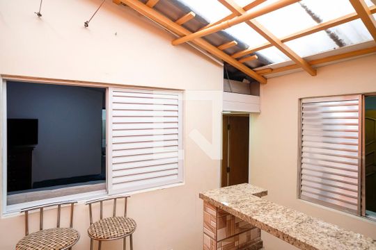 Quintal de casa à venda com 4 quartos, 139m² em Santa Paula, São Caetano do Sul