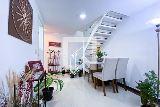 Sala de casa de condomínio à venda com 2 quartos, 68m² em Jardim Sarah, São Paulo