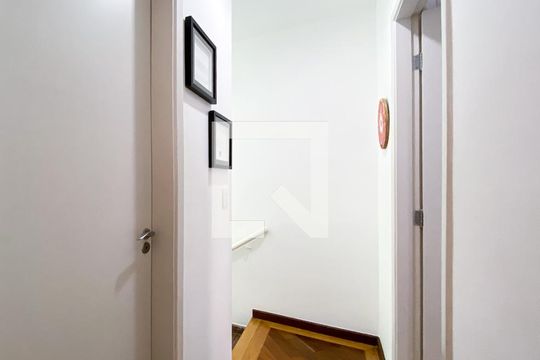 Corredor de casa de condomínio à venda com 2 quartos, 68m² em Jardim Sarah, São Paulo