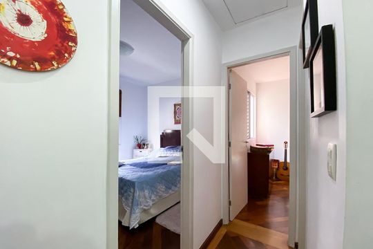 Corredor de casa de condomínio à venda com 2 quartos, 68m² em Jardim Sarah, São Paulo
