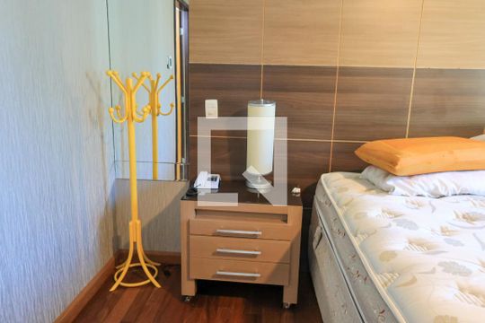 Suite de apartamento para alugar com 1 quarto, 57m² em Indianópolis, São Paulo