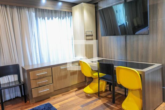Suite de apartamento para alugar com 1 quarto, 57m² em Indianópolis, São Paulo