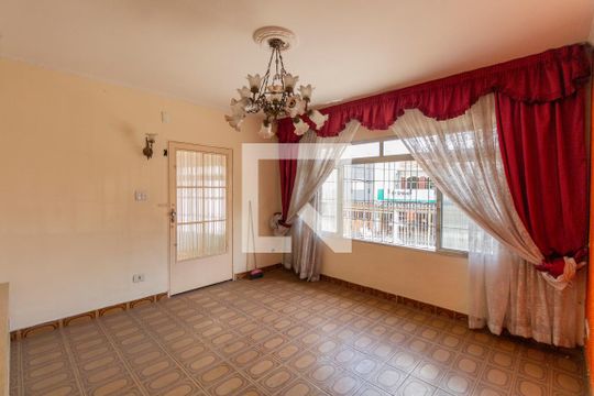 Casa para alugar com 3 quartos, 13m² em Jardim Lisboa, São Paulo