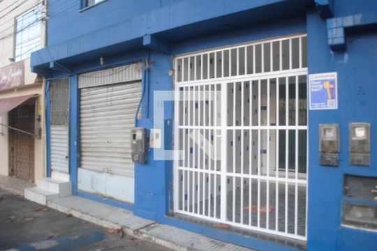 plaquinha  de casa para alugar com 3 quartos, 44m² em Mussurunga I, Salvador