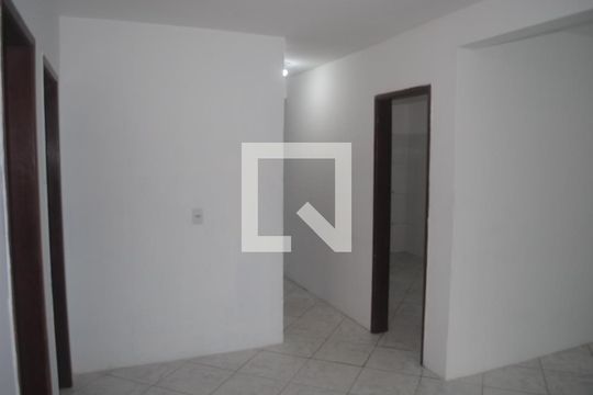 Sala  de casa para alugar com 3 quartos, 44m² em Mussurunga I, Salvador