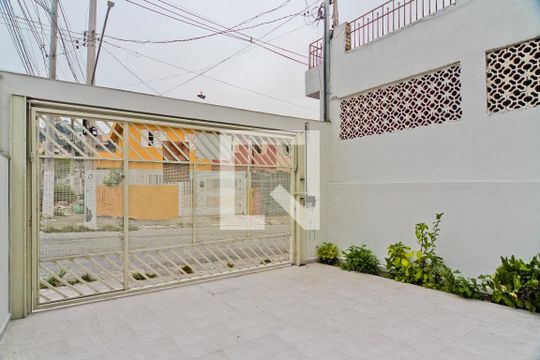 Garagem de casa à venda com 3 quartos, 104m² em Jardim Peri, São Paulo