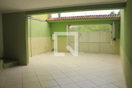 Garagem de casa à venda com 3 quartos, 180m² em Pq Continental 2, Guarulhos