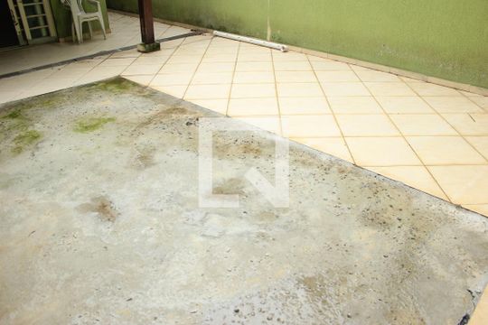 Quintal/ Churrasqueira de casa à venda com 3 quartos, 180m² em Pq Continental 2, Guarulhos