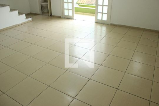 Sala de casa à venda com 3 quartos, 180m² em Pq Continental 2, Guarulhos