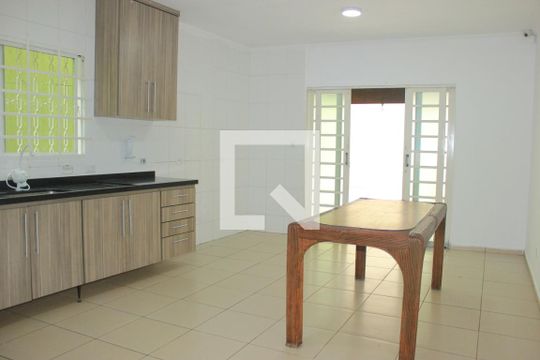 Cozinha de casa à venda com 3 quartos, 180m² em Pq Continental 2, Guarulhos
