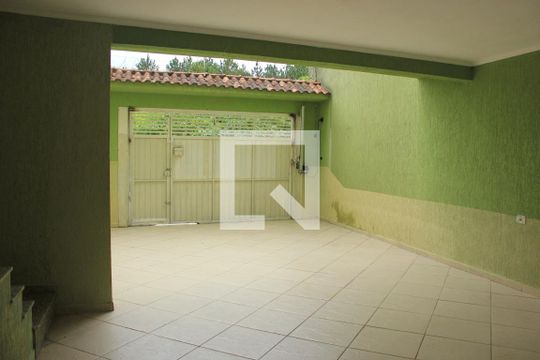 Garagem de casa à venda com 3 quartos, 180m² em Pq Continental 2, Guarulhos